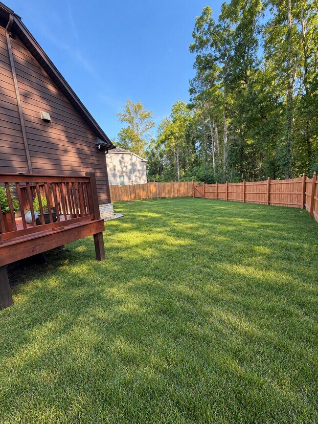 Building Photo - 1624 Lampwick Ct