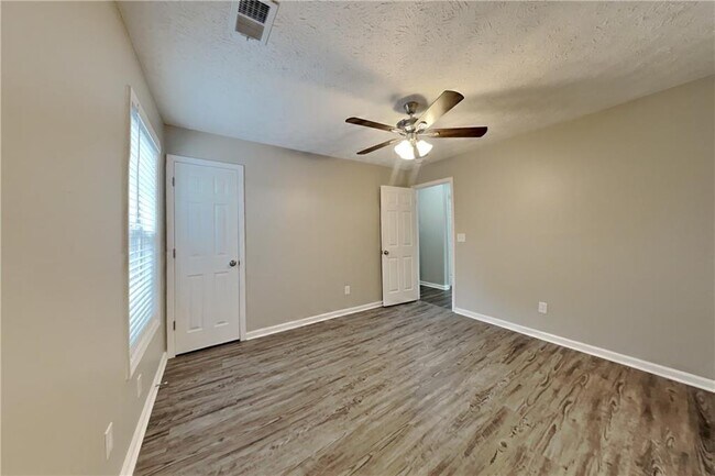 Building Photo - 129 Graybrook Ct