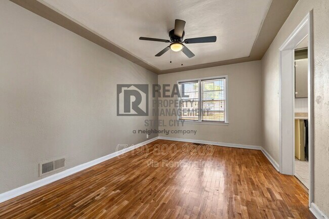 Building Photo - 909 W Evans Ave