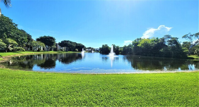 Building Photo - 820 Lavers Cir