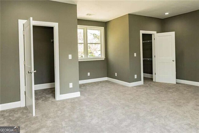 Building Photo - 1433 Merriman Ln NE