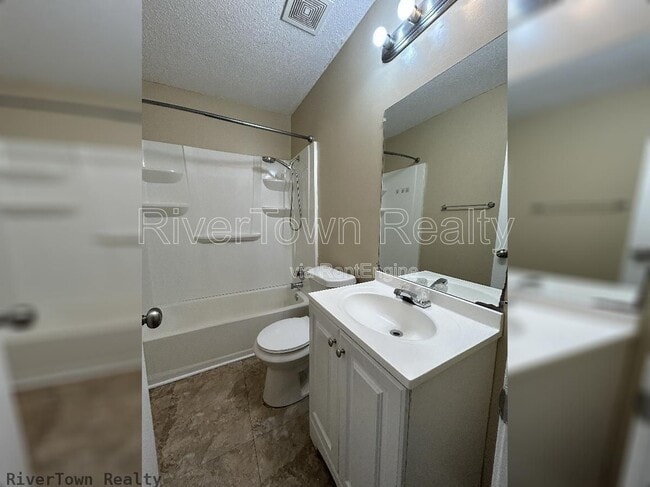 Building Photo - 3201 Longacre Cove