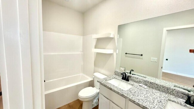 Building Photo - 532 Cosmos St