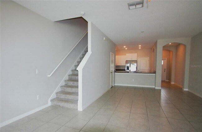 Building Photo - 812 Royal Empress Dr