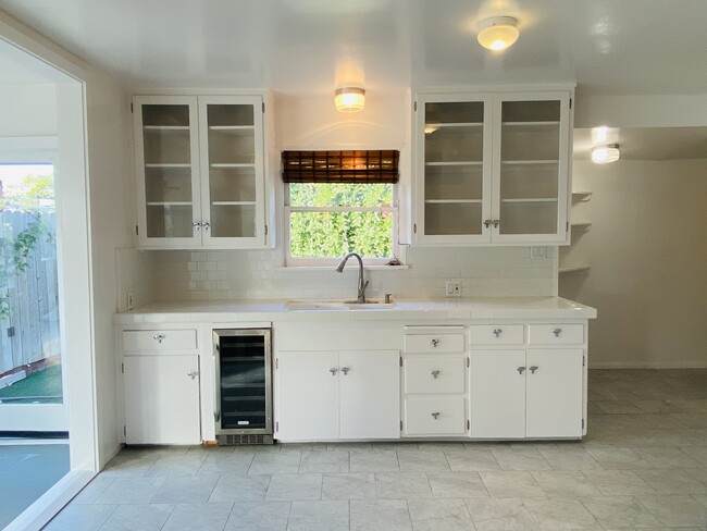 Building Photo - 25019 Pacific Coast Hwy