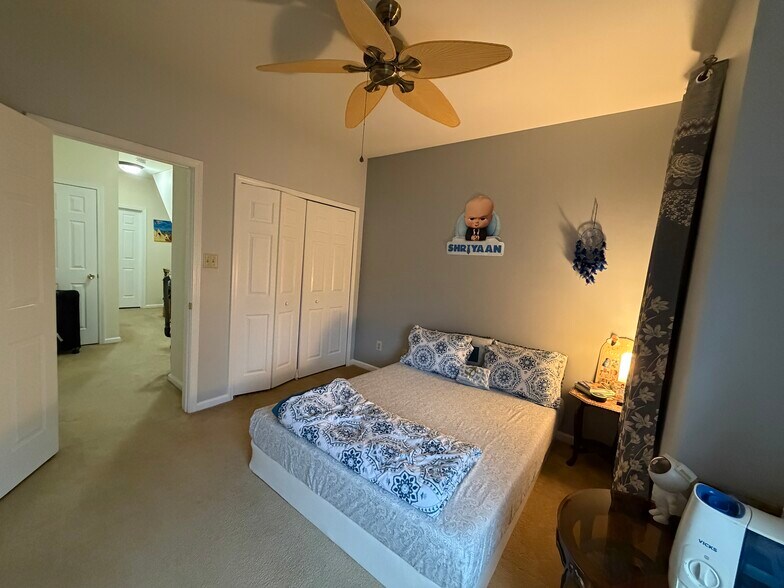 Building Photo - 50 Clover Pl