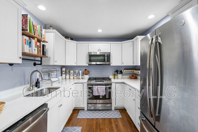 Building Photo - 3904 Lantern Dr