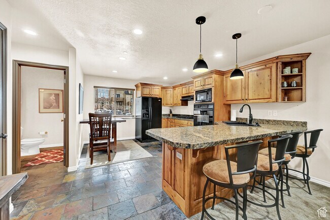 Building Photo - 3521 N Fox Run Dr