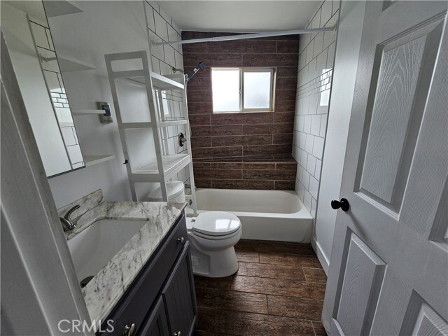 Building Photo - 3844 Portola Ave