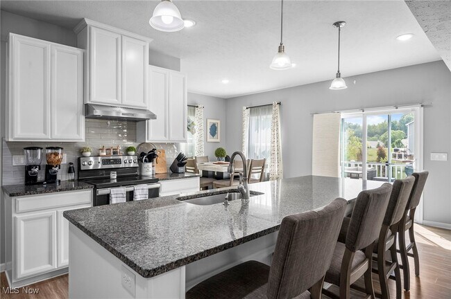 Building Photo - 9256 Preserve Way