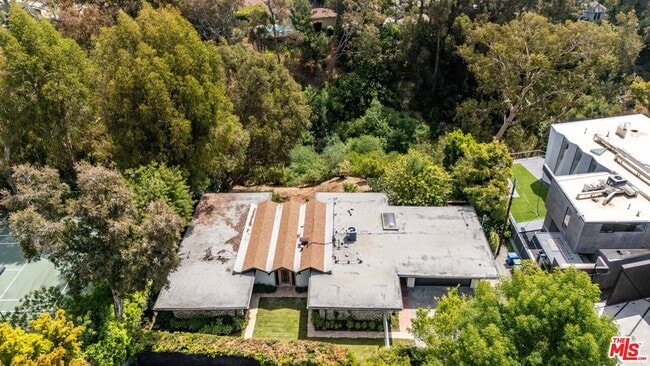 Building Photo - 656 N Bonhill Rd