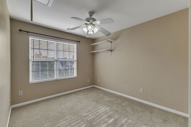 Building Photo - Adorable 3b 3b Townhome In Wake Forest!