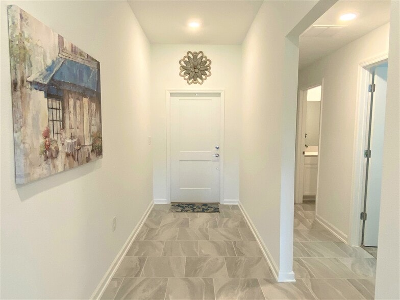 Building Photo - 5010 Four Strand Ct