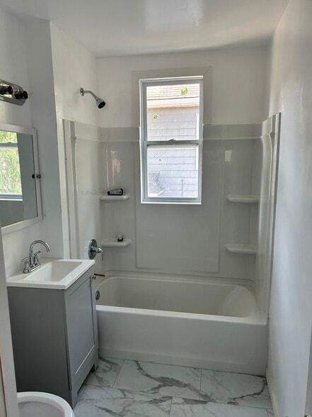 Primary Photo - 1177 Reaney Ave