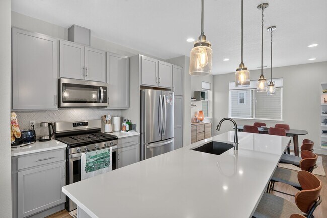 Building Photo - 2124 Alcott Way