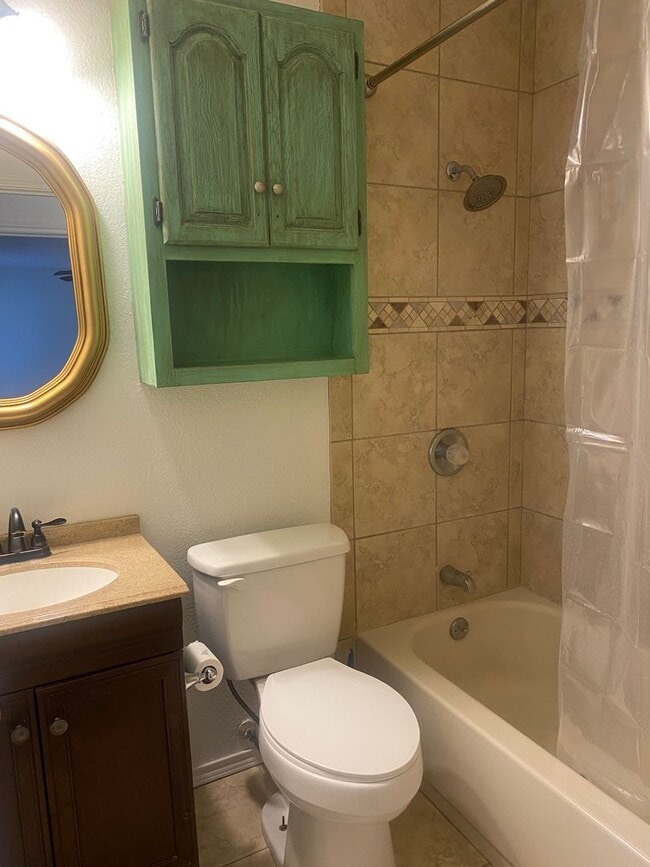 Building Photo - 3 bed 2 bath - Frenship ISD