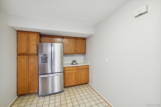 Building Photo - 42536 Woodward Ave