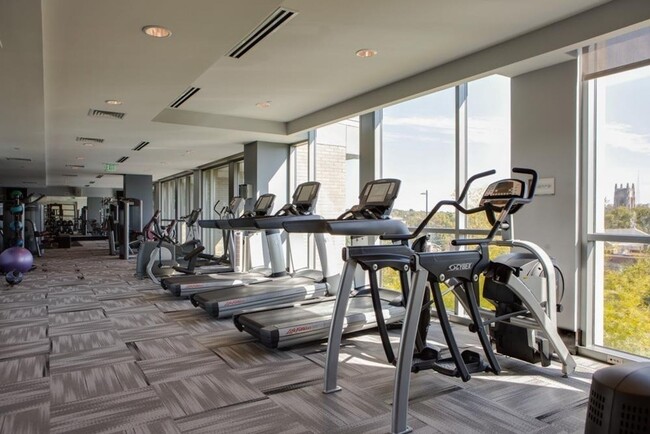 Building Photo - Fully Furnished Studio Condo at The Adelicia
