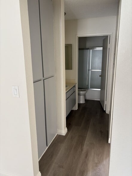 Interior Photo - 6810 Foothill Blvd