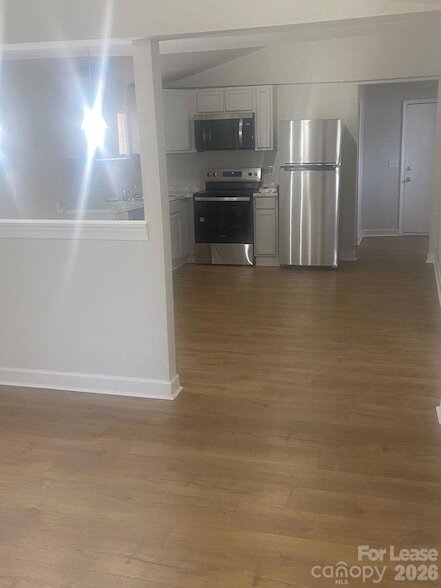 Building Photo - 3109 Ridge Ave