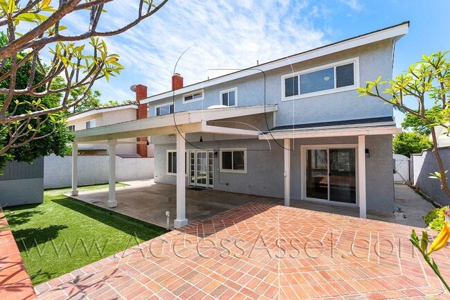 Building Photo - Spacious 4 Bedroom Home with Private Yard & Covered Patio in Anaheim Hills