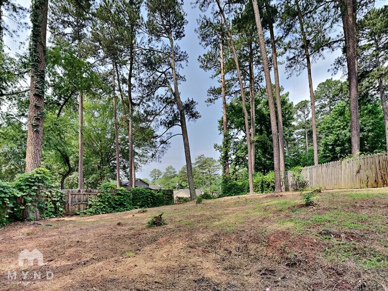 Building Photo - 2262 New Castle Cir