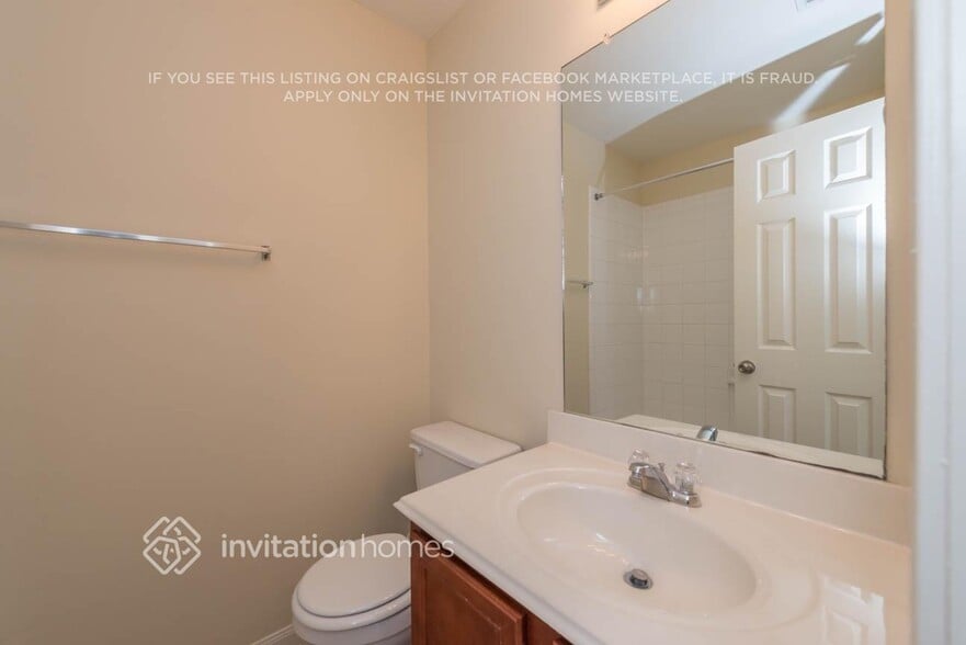 Building Photo - 6333 Mountain Pines Ln