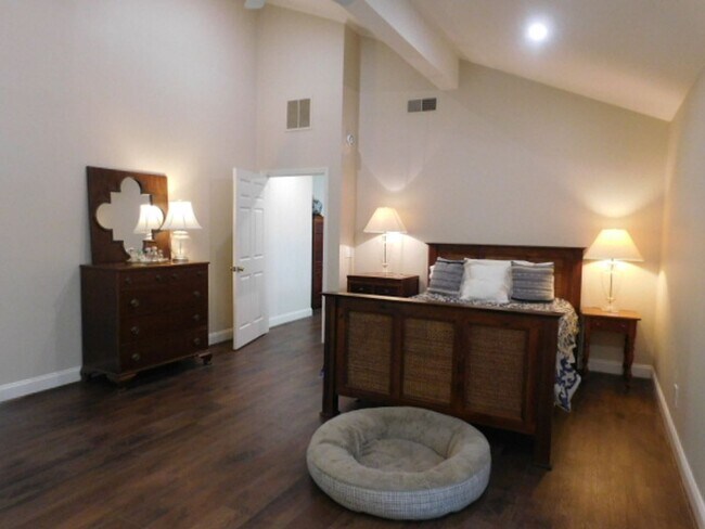 Building Photo - Beautiful Custom Unfurnished Home Located In Sea Pines Resort