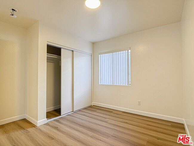 Building Photo - 1555 W 204th St