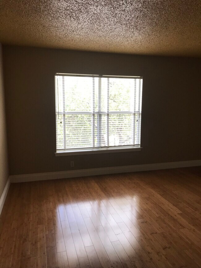 Building Photo - 7838 Caston Park Dr