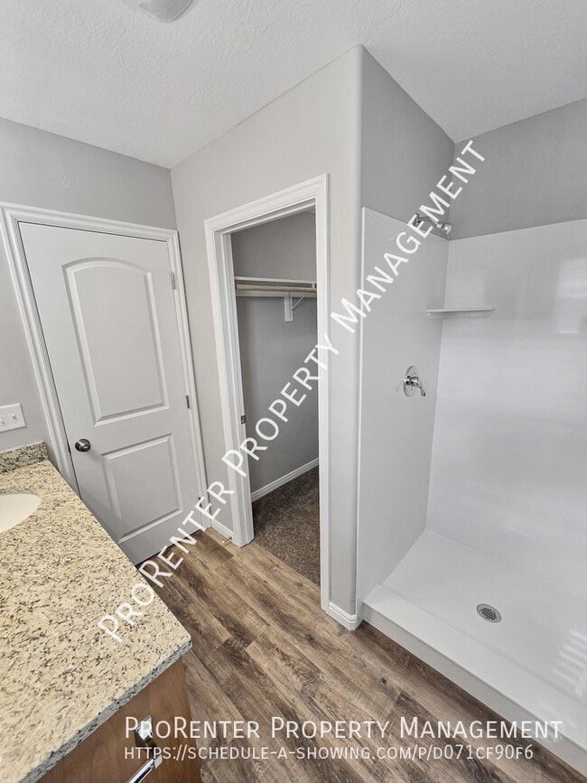 Building Photo - 480 W 2650 N