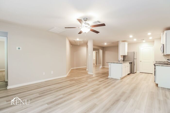 Building Photo - 10462 Sweetwater Creek Dr