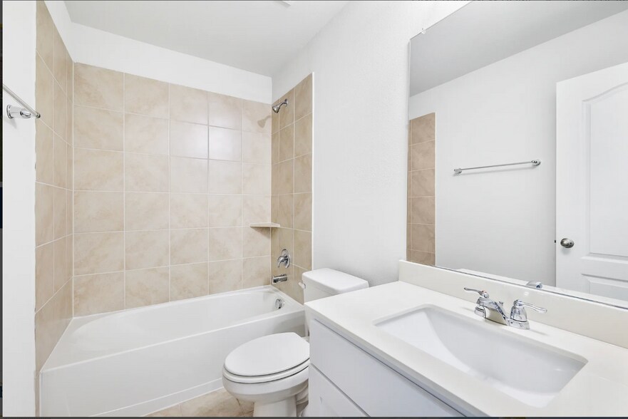 Building Photo - 4712 Peony Green Dr