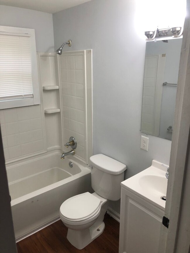 Building Photo - Beautiful Remolded Home Near Downtown Spar...