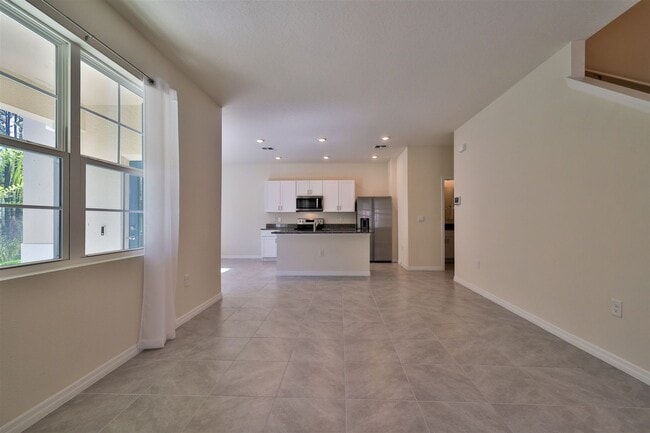 Building Photo - Venetian Bay 3BR 2.5BA Townhome For Rent