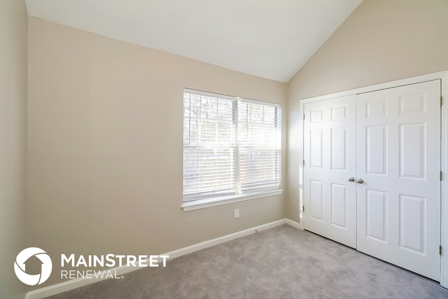 Building Photo - 703 Stonebridge Terrace