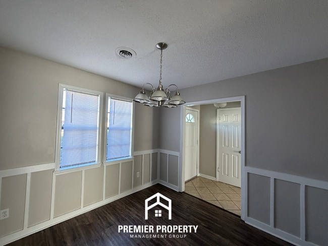 Building Photo - 7143 Markim Dr