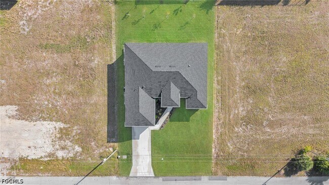 Building Photo - 1521 NW 37th Ave