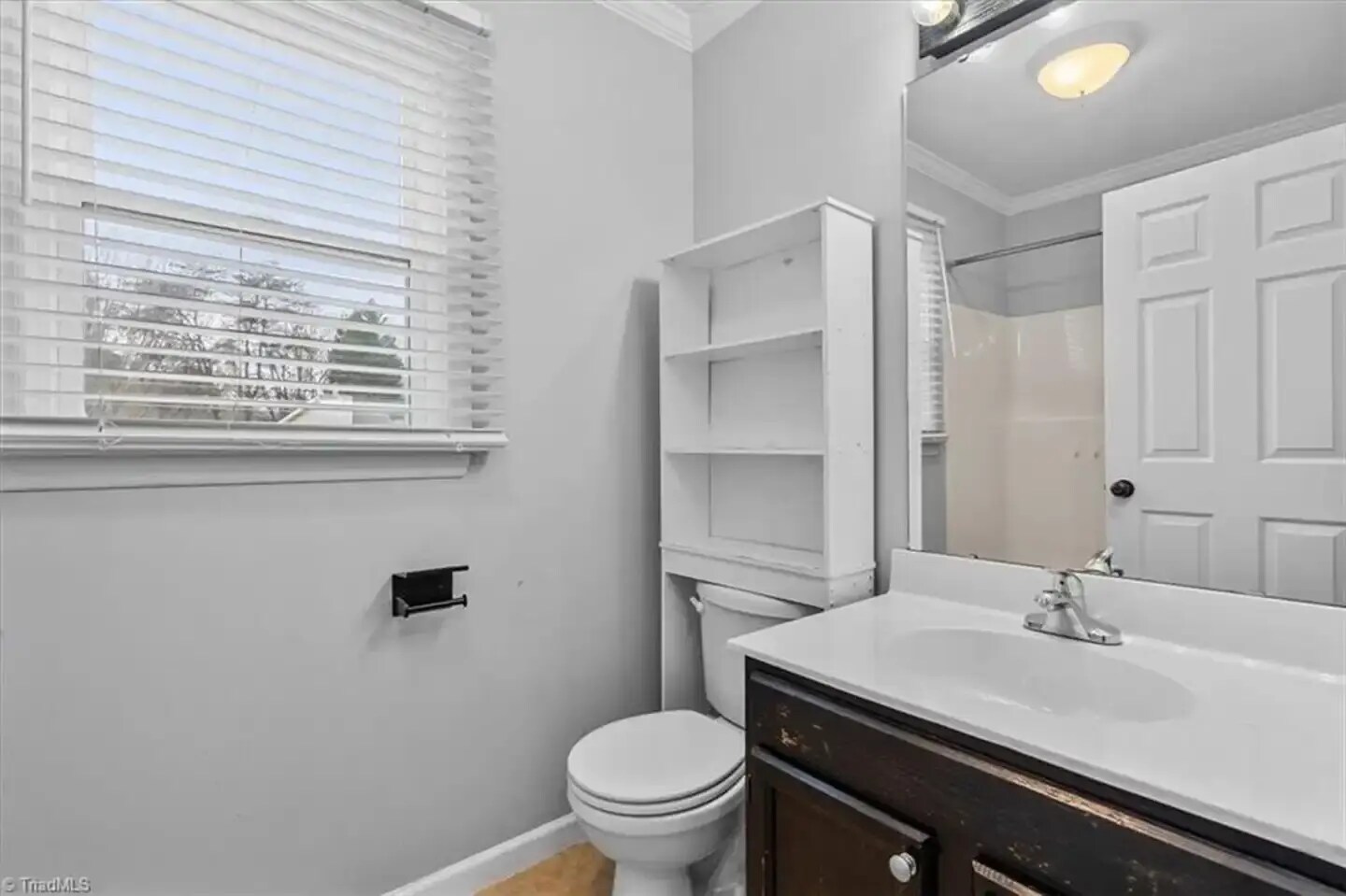 Building Photo - 332 Brookside Ct