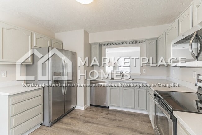 Building Photo - 3045 Republic Way