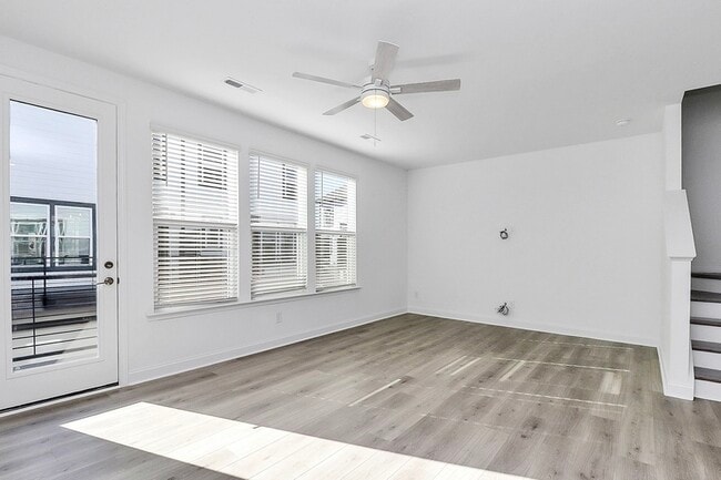 Building Photo - 707 Hoke Ln