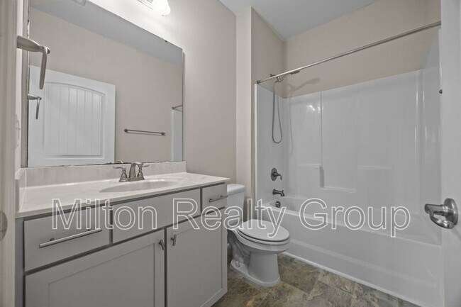 Building Photo - 75 Rolling Waters Ct