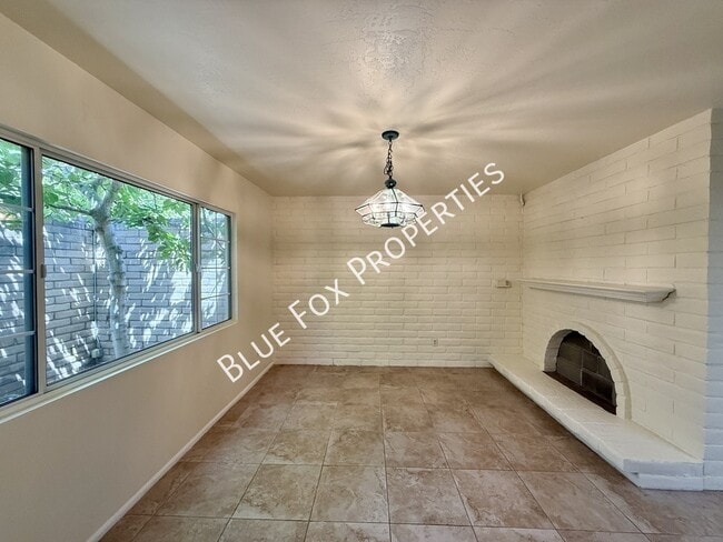 Building Photo - 4635 E Camino Rosa