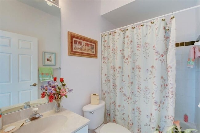 Building Photo - 6789 SE Warwick Ln