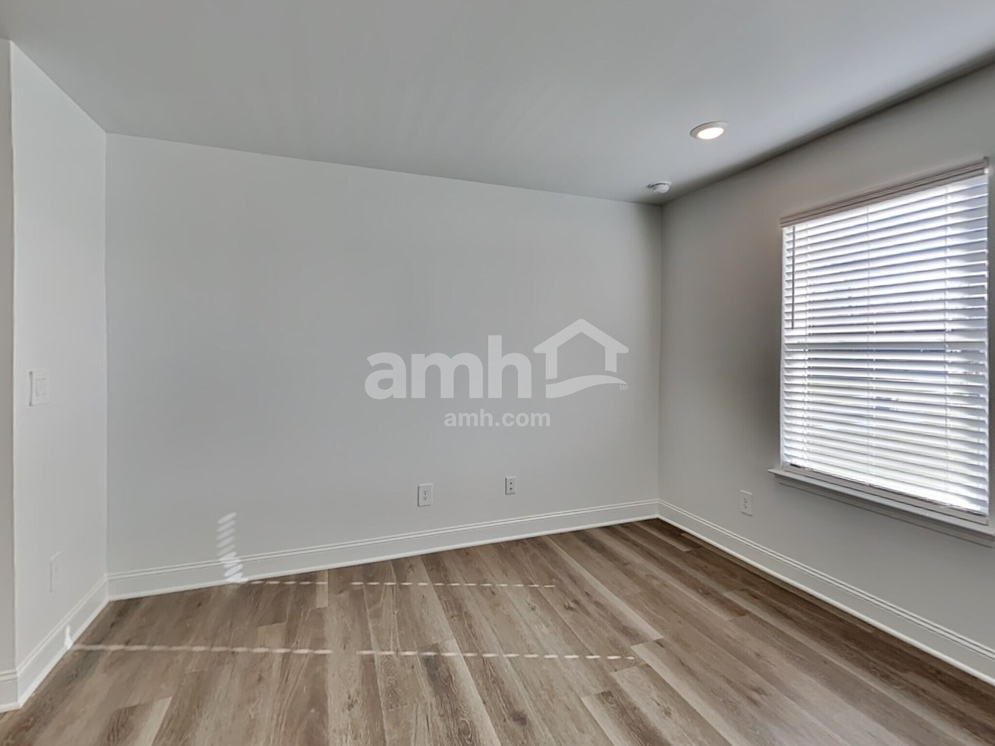 Building Photo - 216 Latitia Lane