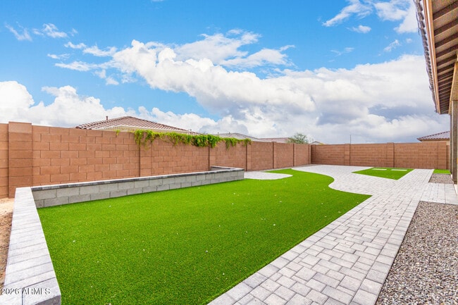 Building Photo - 18453 W Elwood St