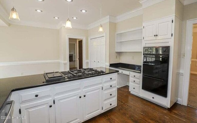 Building Photo - 809 Houndslake Dr
