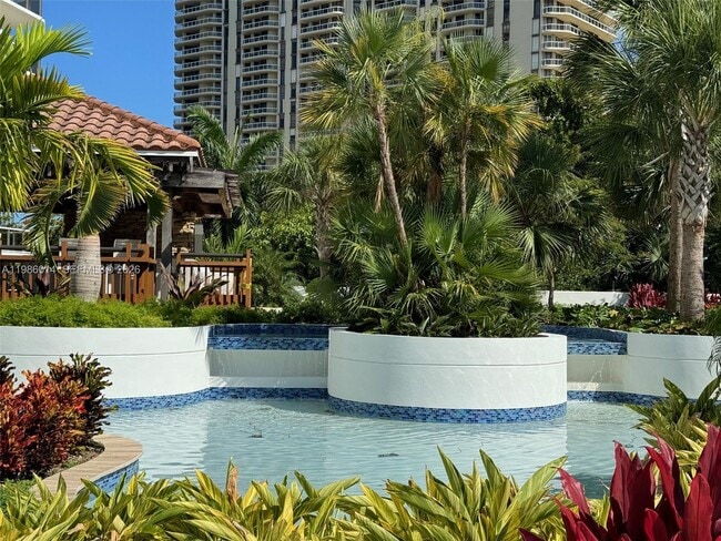 Building Photo - 20281 E Country Club Dr