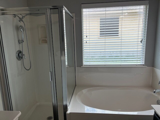 Building Photo - 206 Wisteria Way