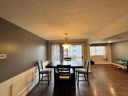 Building Photo - 1830 Main St